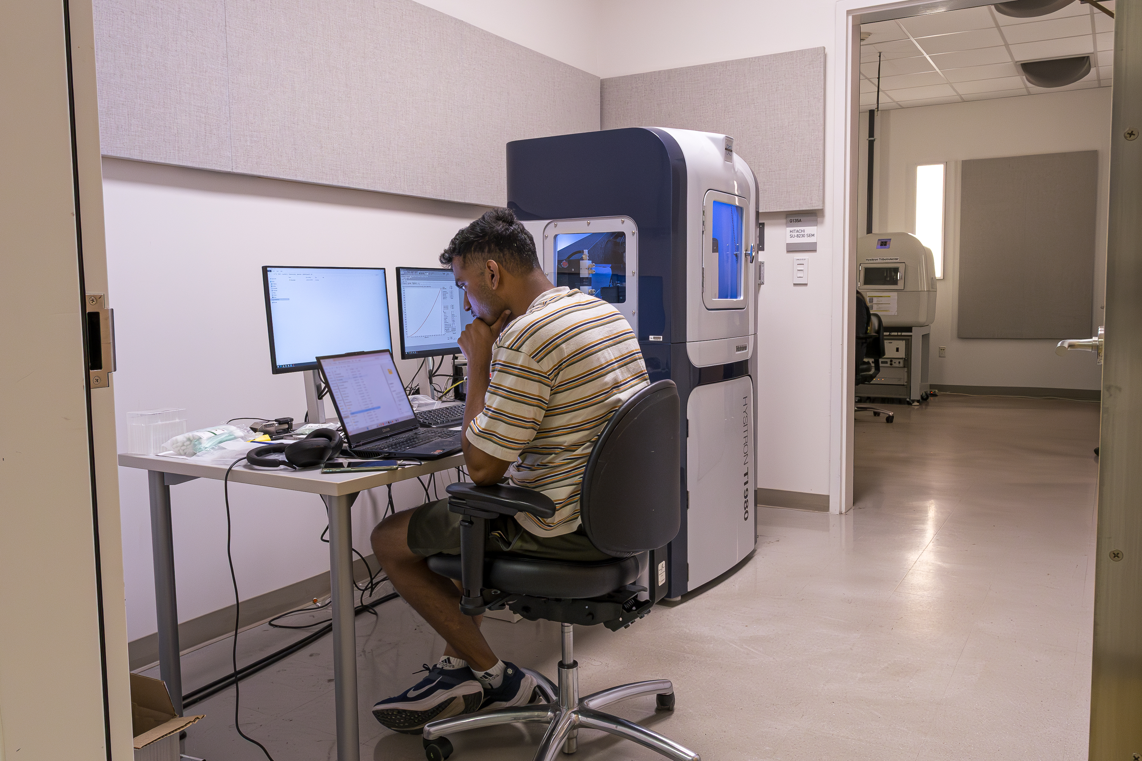 Student working in the MCF